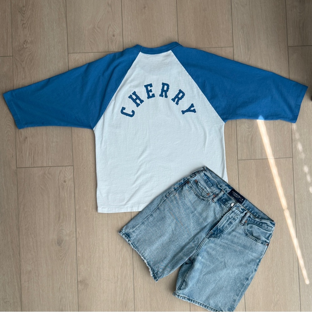 Cherry LA 3/4 sleeve Raglan T boxy fit Tshirt Small
